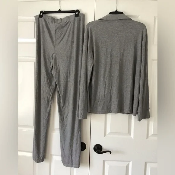 SKIMS Soft Lounge Sleep Set | Heather Gray - Picture 5 of 16